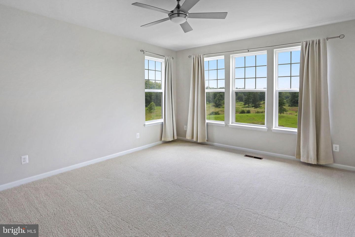 43009 LOST FARM TER, LEESBURG, Virginia 20175, 3 Bedrooms Bedrooms, ,3 BathroomsBathrooms,Residential,For sale,43009 LOST FARM TER,VALO2104070 MLS # VALO2104070