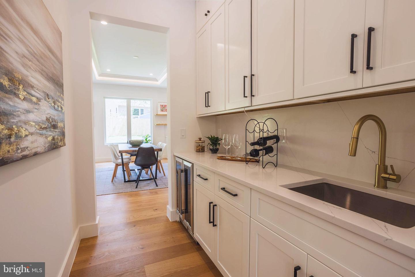 1208 ROSS DR SW, VIENNA, Virginia 22180, 6 Bedrooms Bedrooms, ,6 BathroomsBathrooms,Residential,For sale,1208 ROSS DR SW,VAFX2259866 MLS # VAFX2259866