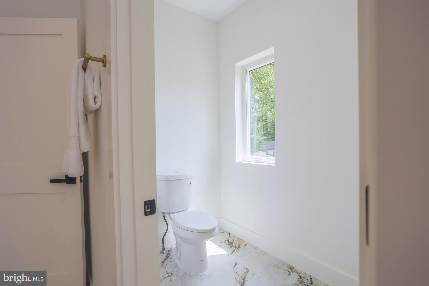 1208 ROSS DR SW, VIENNA, Virginia 22180, 6 Bedrooms Bedrooms, ,6 BathroomsBathrooms,Residential,For sale,1208 ROSS DR SW,VAFX2259866 MLS # VAFX2259866