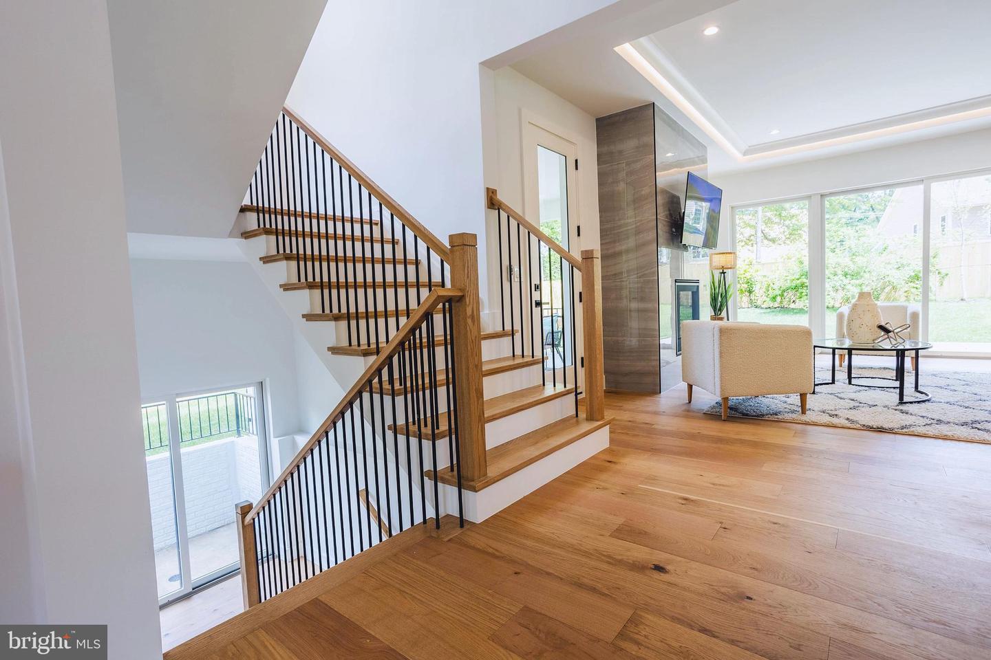 1208 ROSS DR SW, VIENNA, Virginia 22180, 6 Bedrooms Bedrooms, ,6 BathroomsBathrooms,Residential,For sale,1208 ROSS DR SW,VAFX2259866 MLS # VAFX2259866