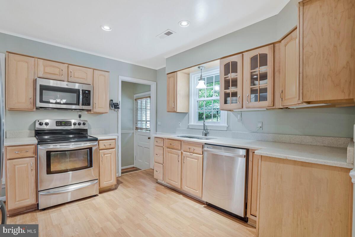 6430 CANNON DR, WARRENTON, Virginia 20187, 4 Bedrooms Bedrooms, ,3 BathroomsBathrooms,Residential,For sale,6430 CANNON DR,VAFQ2017818 MLS # VAFQ2017818