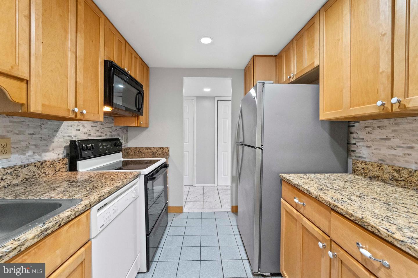6300 STEVENSON AVE #907, ALEXANDRIA, Virginia 22304, 1 Bedroom Bedrooms, ,1 BathroomBathrooms,Residential,For sale,6300 STEVENSON AVE #907,VAAX2048224 MLS # VAAX2048224