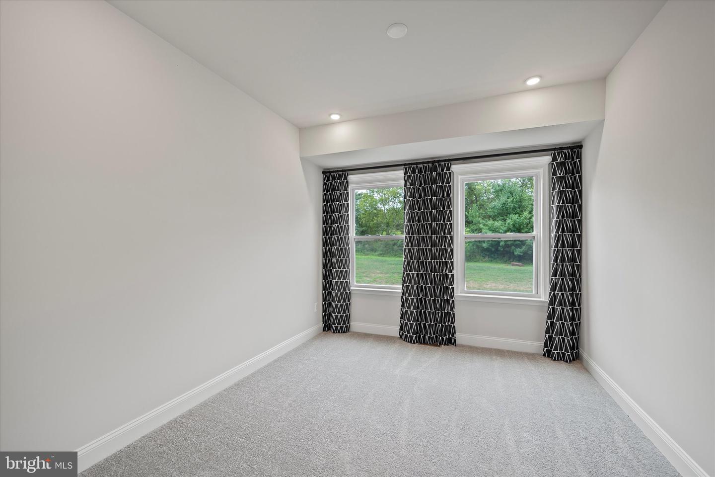 12404 PARKGATE DR, NOKESVILLE, Virginia 20181, 5 Bedrooms Bedrooms, ,6 BathroomsBathrooms,Residential,For sale,12404 PARKGATE DR,VAPW2100774 MLS # VAPW2100774