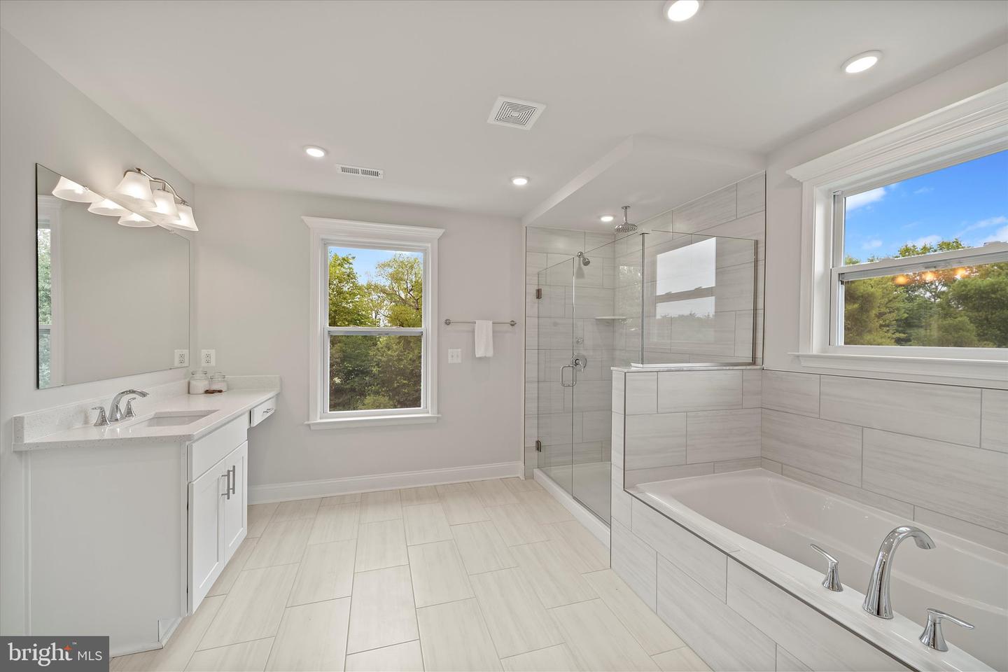 12404 PARKGATE DR, NOKESVILLE, Virginia 20181, 5 Bedrooms Bedrooms, ,6 BathroomsBathrooms,Residential,For sale,12404 PARKGATE DR,VAPW2100774 MLS # VAPW2100774