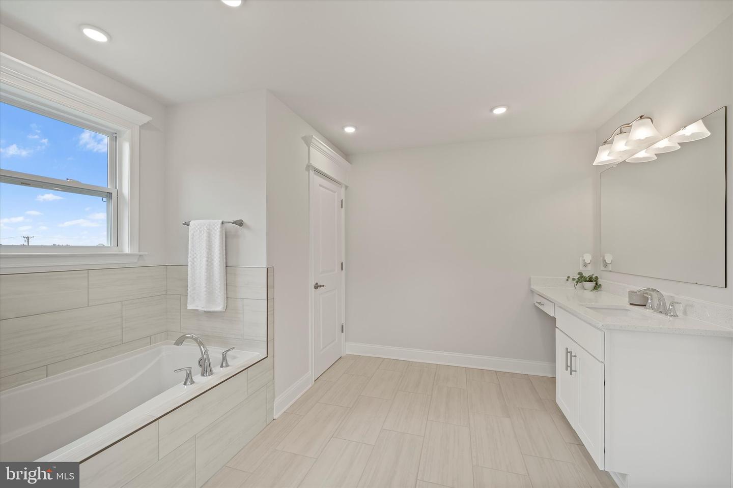 12404 PARKGATE DR, NOKESVILLE, Virginia 20181, 5 Bedrooms Bedrooms, ,6 BathroomsBathrooms,Residential,For sale,12404 PARKGATE DR,VAPW2100774 MLS # VAPW2100774