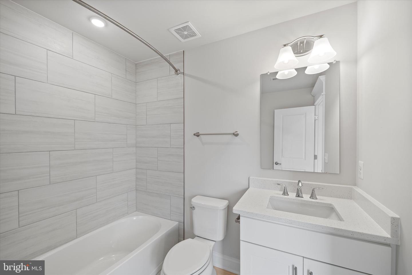 12404 PARKGATE DR, NOKESVILLE, Virginia 20181, 5 Bedrooms Bedrooms, ,6 BathroomsBathrooms,Residential,For sale,12404 PARKGATE DR,VAPW2100774 MLS # VAPW2100774