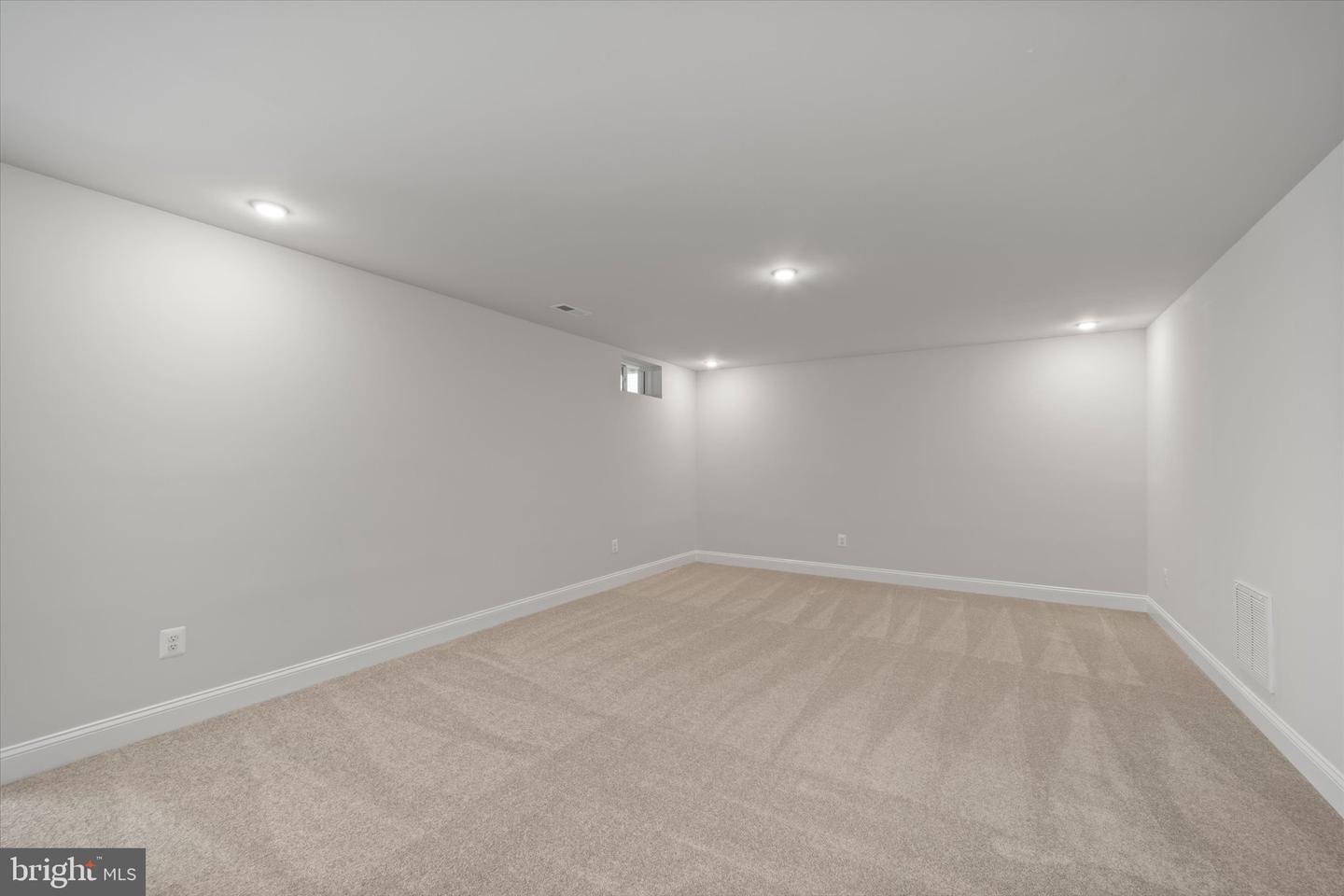 12404 PARKGATE DR, NOKESVILLE, Virginia 20181, 5 Bedrooms Bedrooms, ,6 BathroomsBathrooms,Residential,For sale,12404 PARKGATE DR,VAPW2100774 MLS # VAPW2100774