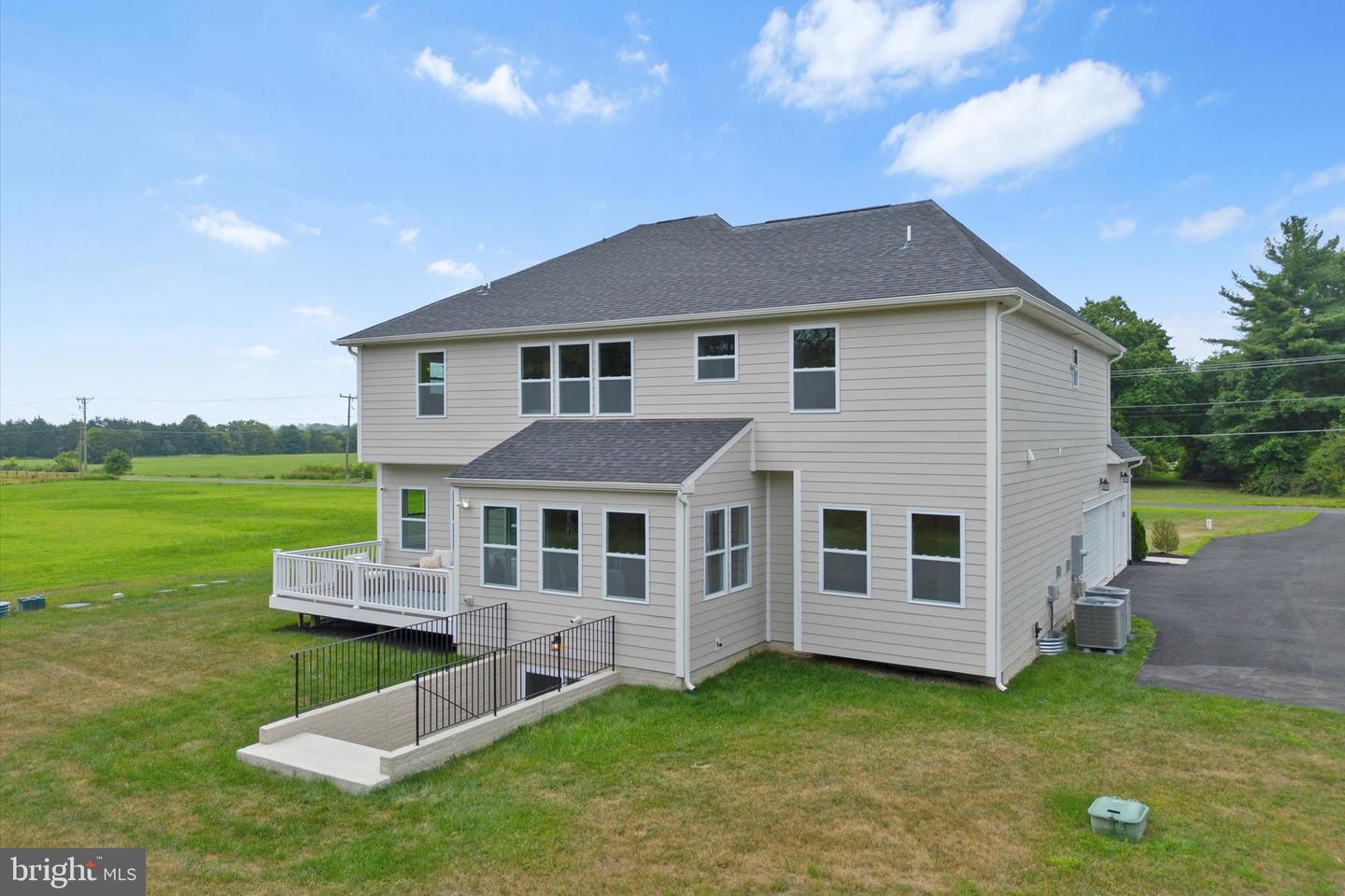 12404 PARKGATE DR, NOKESVILLE, Virginia 20181, 5 Bedrooms Bedrooms, ,6 BathroomsBathrooms,Residential,For sale,12404 PARKGATE DR,VAPW2100774 MLS # VAPW2100774