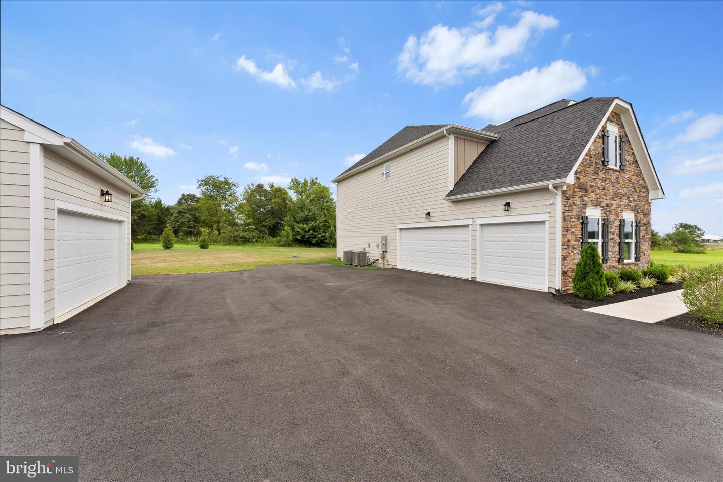 12404 PARKGATE DR, NOKESVILLE, Virginia 20181, 5 Bedrooms Bedrooms, ,6 BathroomsBathrooms,Residential,For sale,12404 PARKGATE DR,VAPW2100774 MLS # VAPW2100774