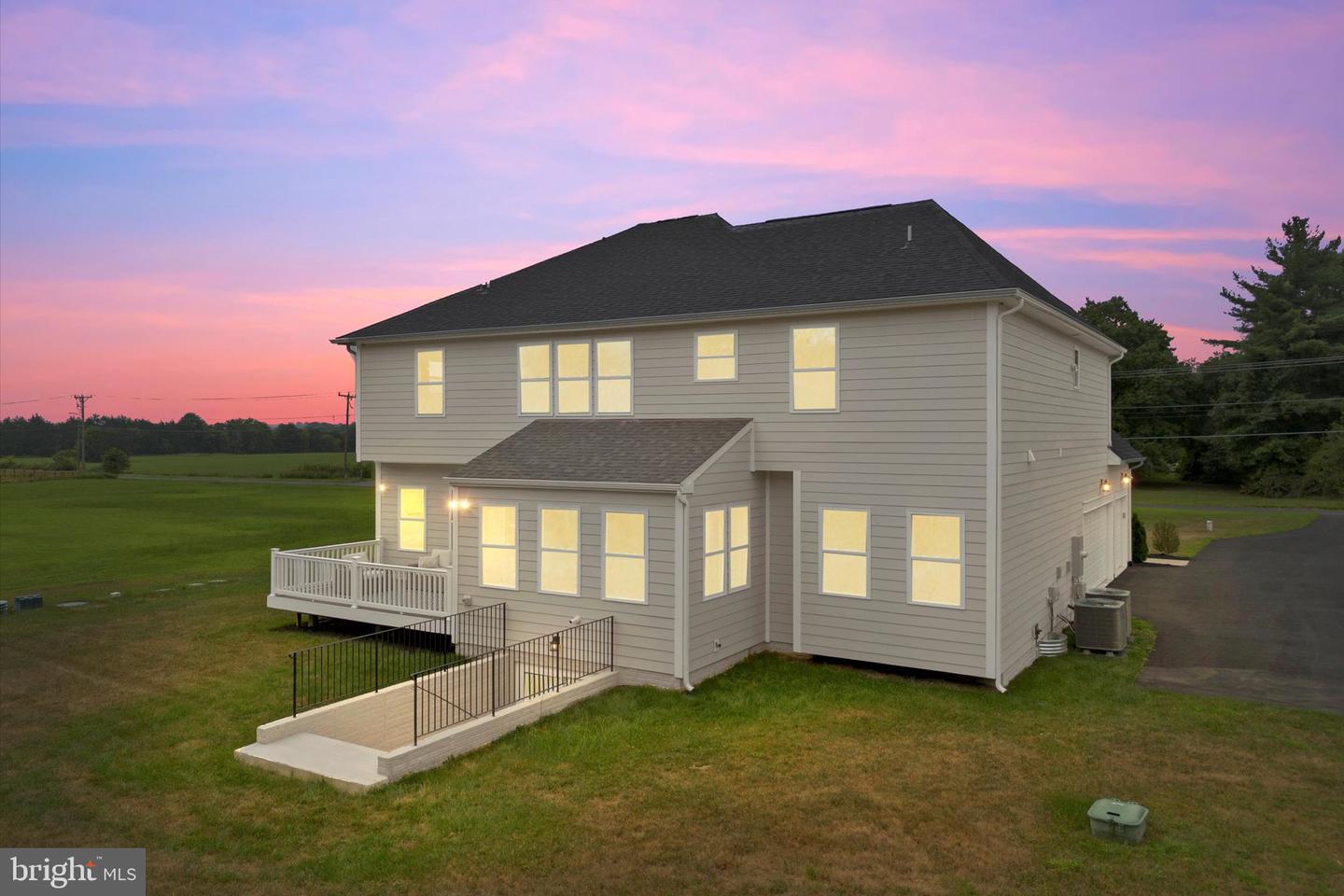 12404 PARKGATE DR, NOKESVILLE, Virginia 20181, 5 Bedrooms Bedrooms, ,6 BathroomsBathrooms,Residential,For sale,12404 PARKGATE DR,VAPW2100774 MLS # VAPW2100774