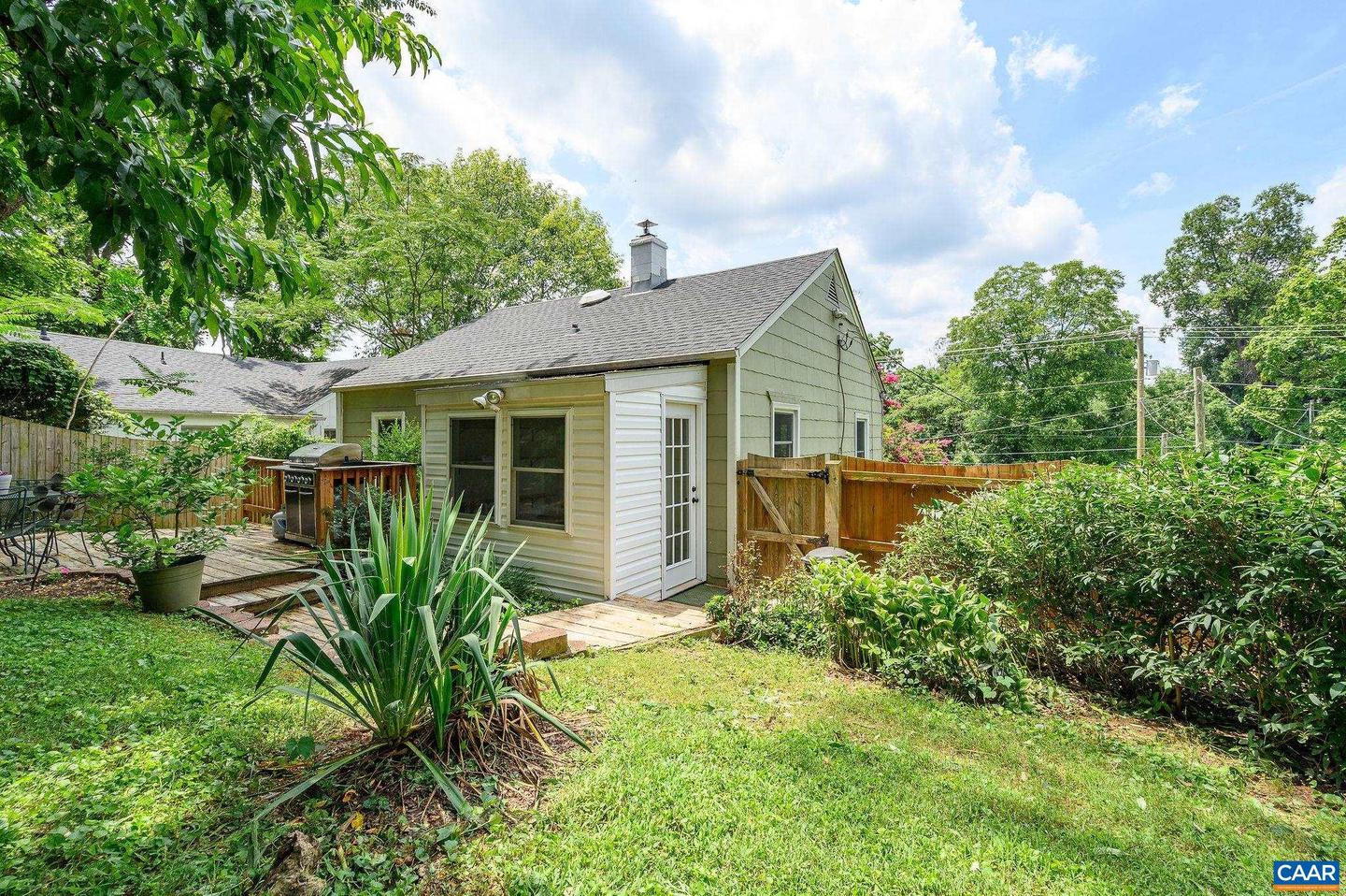 606 MCINTIRE RD, CHARLOTTESVILLE, Virginia 22902, 2 Bedrooms Bedrooms, ,1 BathroomBathrooms,Residential,For sale,606 MCINTIRE RD,667479 MLS # 667479