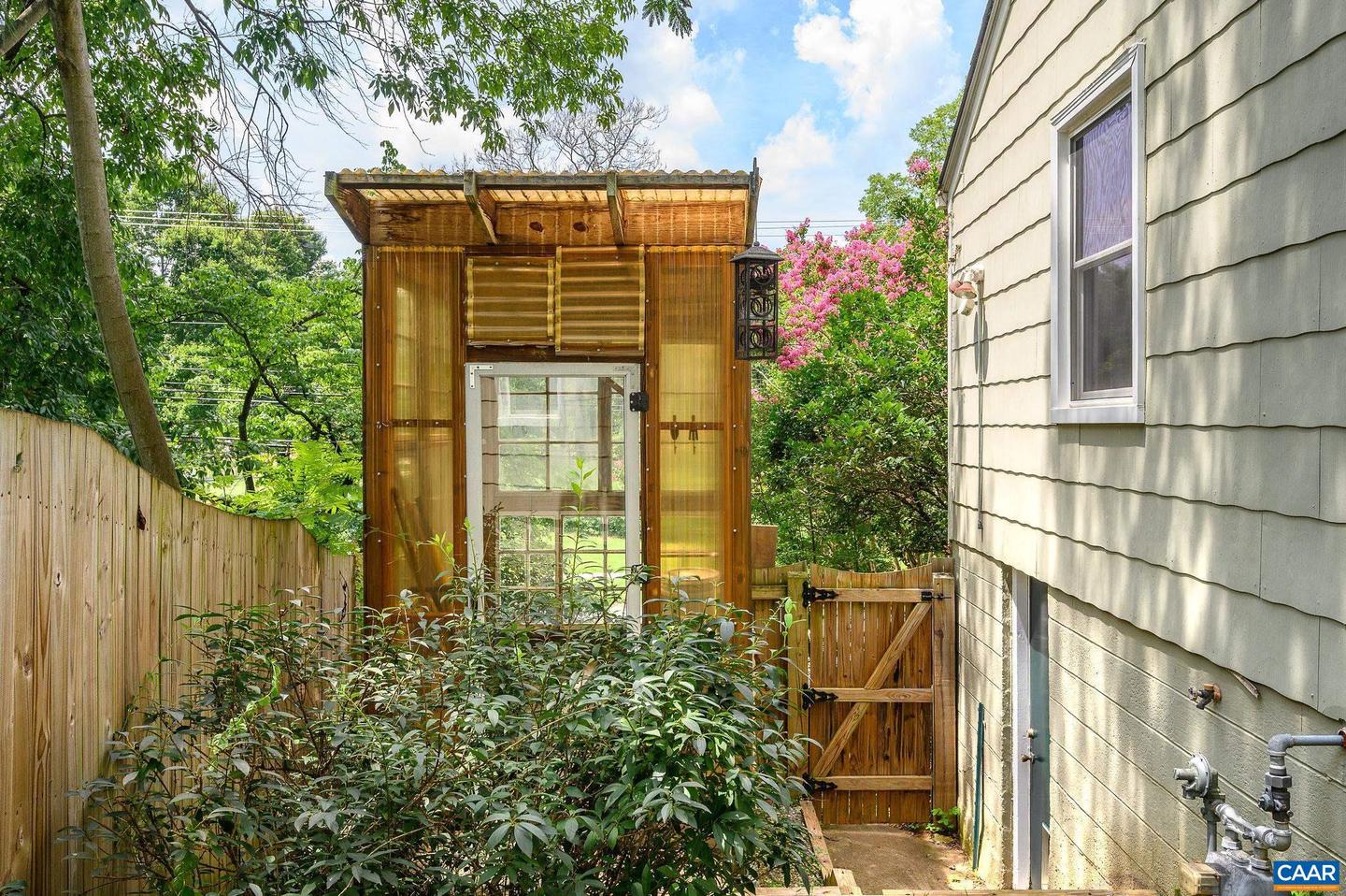 606 MCINTIRE RD, CHARLOTTESVILLE, Virginia 22902, 2 Bedrooms Bedrooms, ,1 BathroomBathrooms,Residential,For sale,606 MCINTIRE RD,667479 MLS # 667479