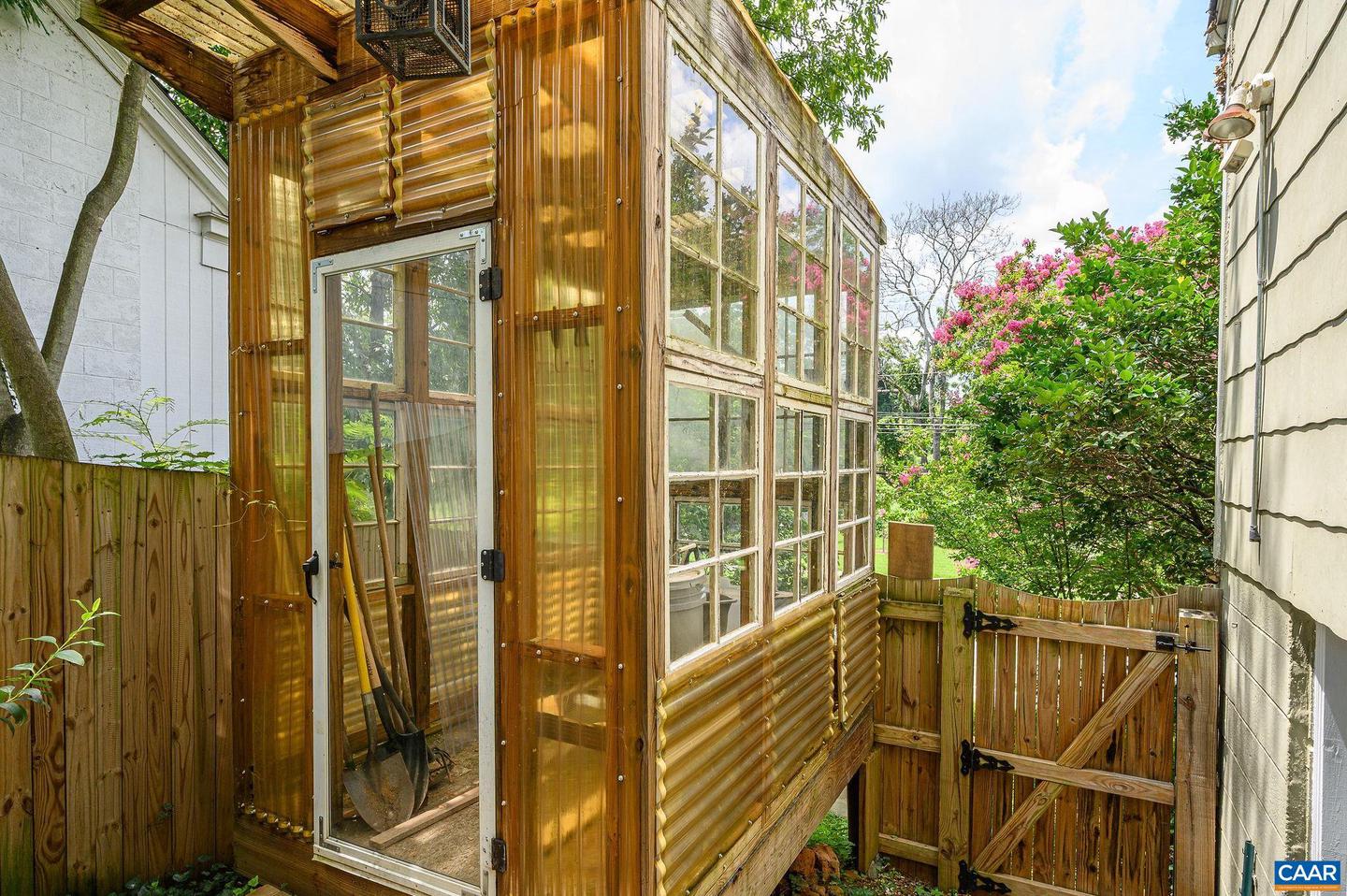 606 MCINTIRE RD, CHARLOTTESVILLE, Virginia 22902, 2 Bedrooms Bedrooms, ,1 BathroomBathrooms,Residential,For sale,606 MCINTIRE RD,667479 MLS # 667479