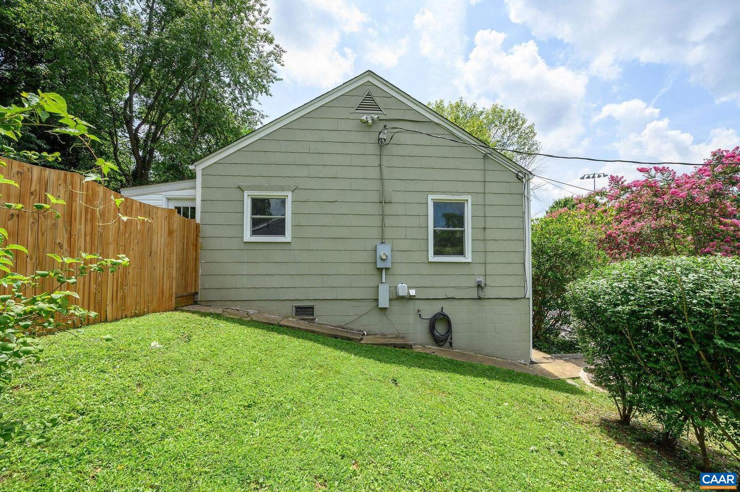 606 MCINTIRE RD, CHARLOTTESVILLE, Virginia 22902, 2 Bedrooms Bedrooms, ,1 BathroomBathrooms,Residential,For sale,606 MCINTIRE RD,667479 MLS # 667479