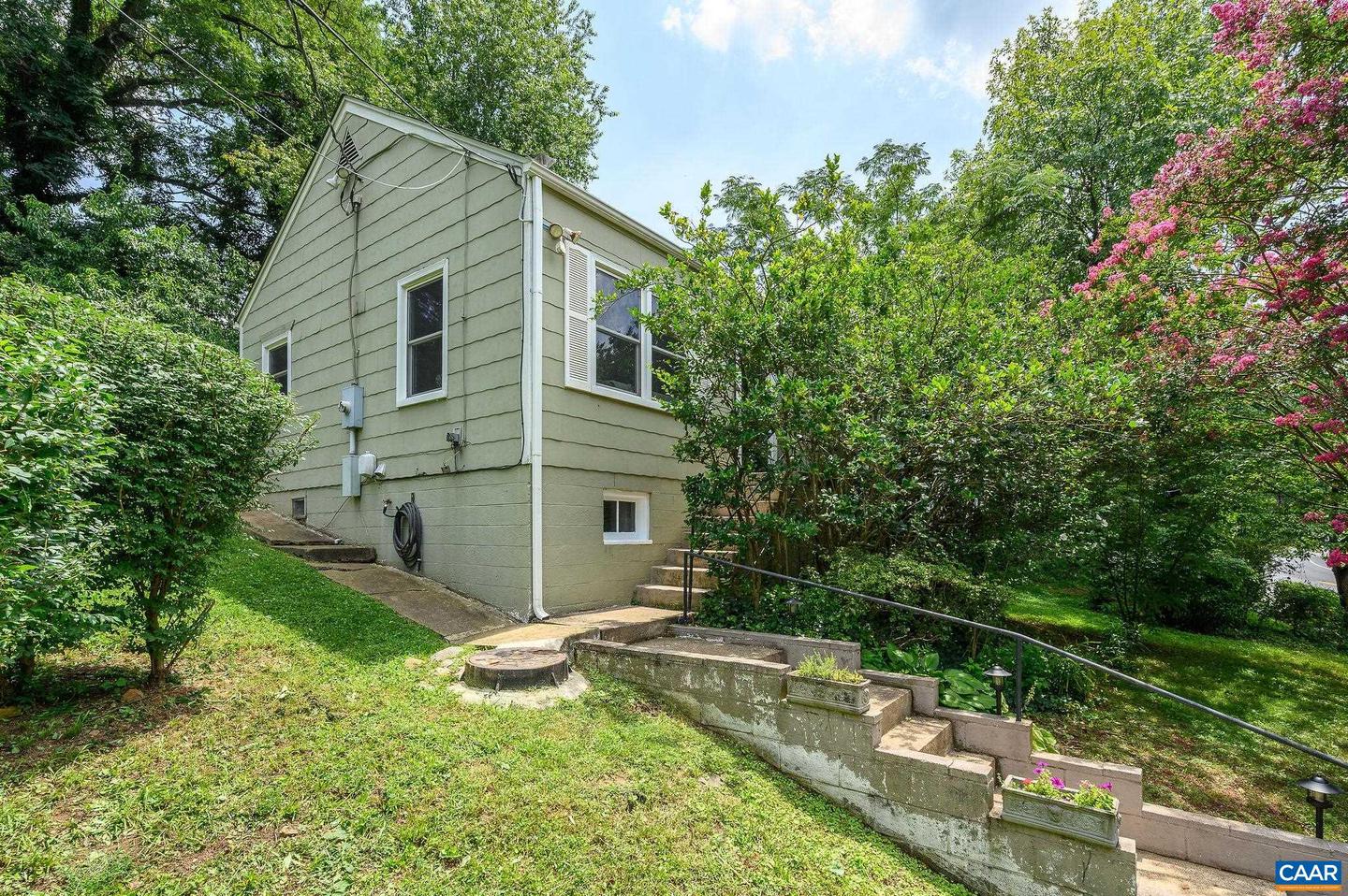 606 MCINTIRE RD, CHARLOTTESVILLE, Virginia 22902, 2 Bedrooms Bedrooms, ,1 BathroomBathrooms,Residential,For sale,606 MCINTIRE RD,667479 MLS # 667479