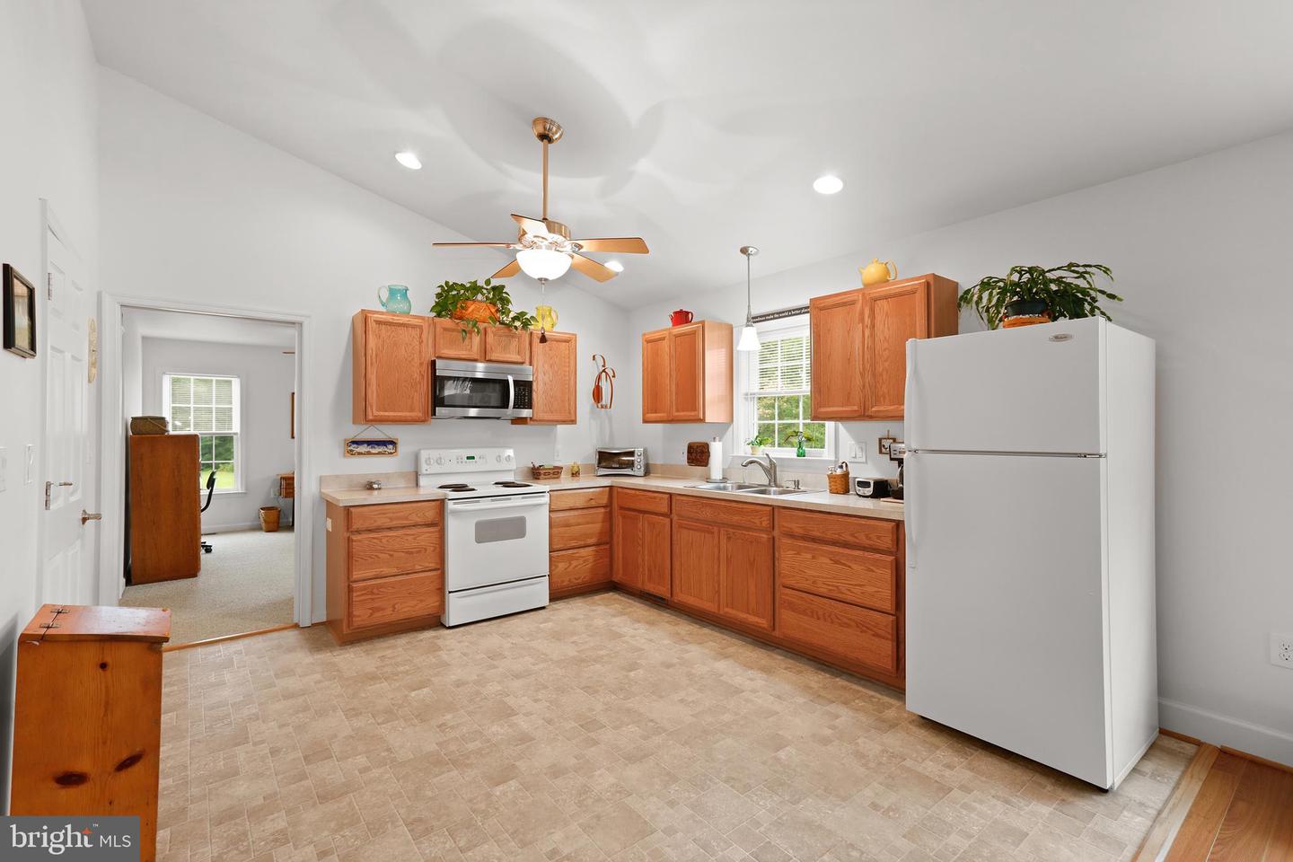 8043 CHANCELLOR RD, FREDERICKSBURG, Virginia 22407, 5 Bedrooms Bedrooms, 13 Rooms Rooms,5 BathroomsBathrooms,Residential,For sale,8043 CHANCELLOR RD,VASP2035244 MLS # VASP2035244