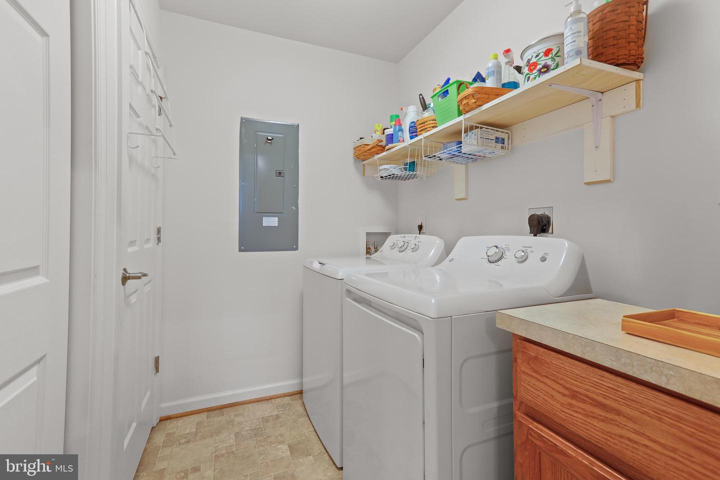 8043 CHANCELLOR RD, FREDERICKSBURG, Virginia 22407, 5 Bedrooms Bedrooms, 13 Rooms Rooms,5 BathroomsBathrooms,Residential,For sale,8043 CHANCELLOR RD,VASP2035244 MLS # VASP2035244