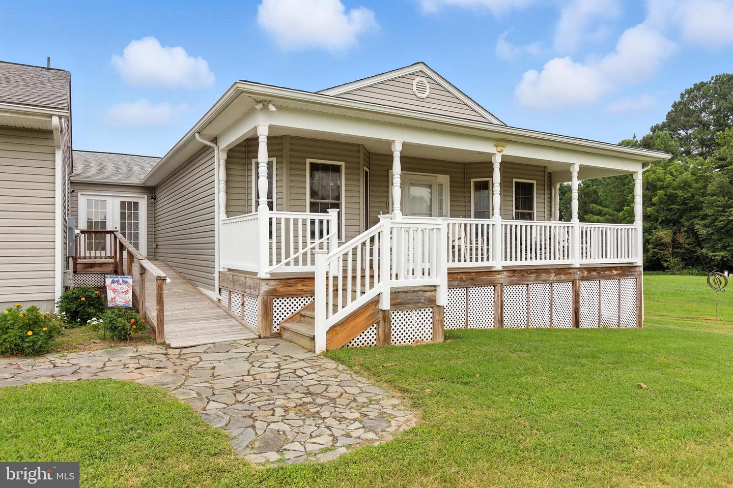 8043 CHANCELLOR RD, FREDERICKSBURG, Virginia 22407, 5 Bedrooms Bedrooms, 13 Rooms Rooms,5 BathroomsBathrooms,Residential,For sale,8043 CHANCELLOR RD,VASP2035244 MLS # VASP2035244