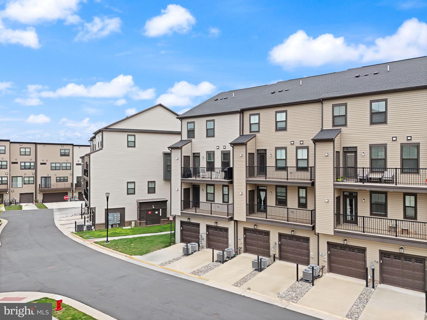 22506 WILSON VIEW TER, ASHBURN, Virginia 20148, 3 Bedrooms Bedrooms, ,2 BathroomsBathrooms,Residential,For sale,22506 WILSON VIEW TER,VALO2104010 MLS # VALO2104010