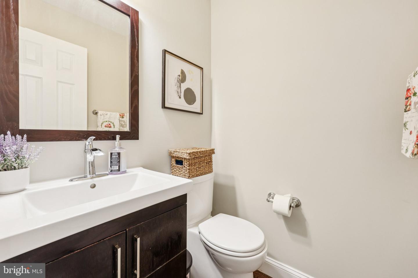 2005 ADAMS HILL RD, VIENNA, Virginia 22182, 5 Bedrooms Bedrooms, ,2 BathroomsBathrooms,Residential,For sale,2005 ADAMS HILL RD,VAFX2259628 MLS # VAFX2259628