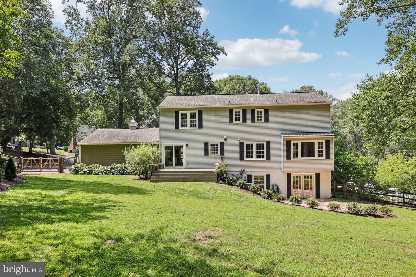 2005 ADAMS HILL RD, VIENNA, Virginia 22182, 5 Bedrooms Bedrooms, ,2 BathroomsBathrooms,Residential,For sale,2005 ADAMS HILL RD,VAFX2259628 MLS # VAFX2259628