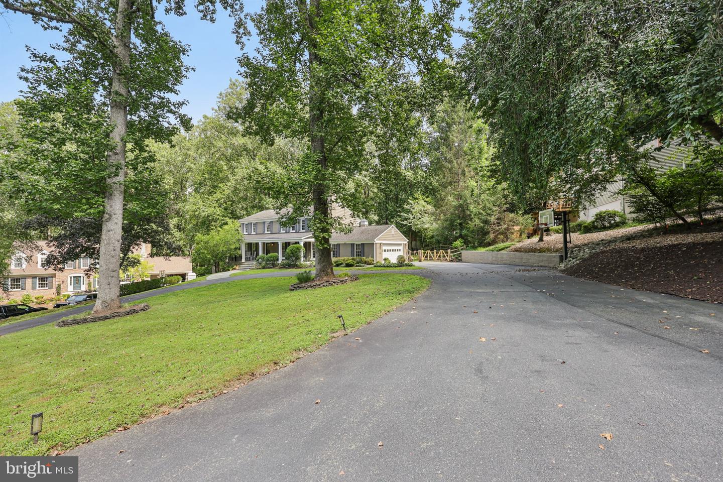 2005 ADAMS HILL RD, VIENNA, Virginia 22182, 5 Bedrooms Bedrooms, ,2 BathroomsBathrooms,Residential,For sale,2005 ADAMS HILL RD,VAFX2259628 MLS # VAFX2259628