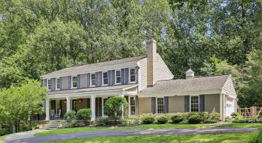 2005 ADAMS HILL RD, VIENNA, Virginia 22182, 5 Bedrooms Bedrooms, ,2 BathroomsBathrooms,Residential,For sale,2005 ADAMS HILL RD,VAFX2259628 MLS # VAFX2259628