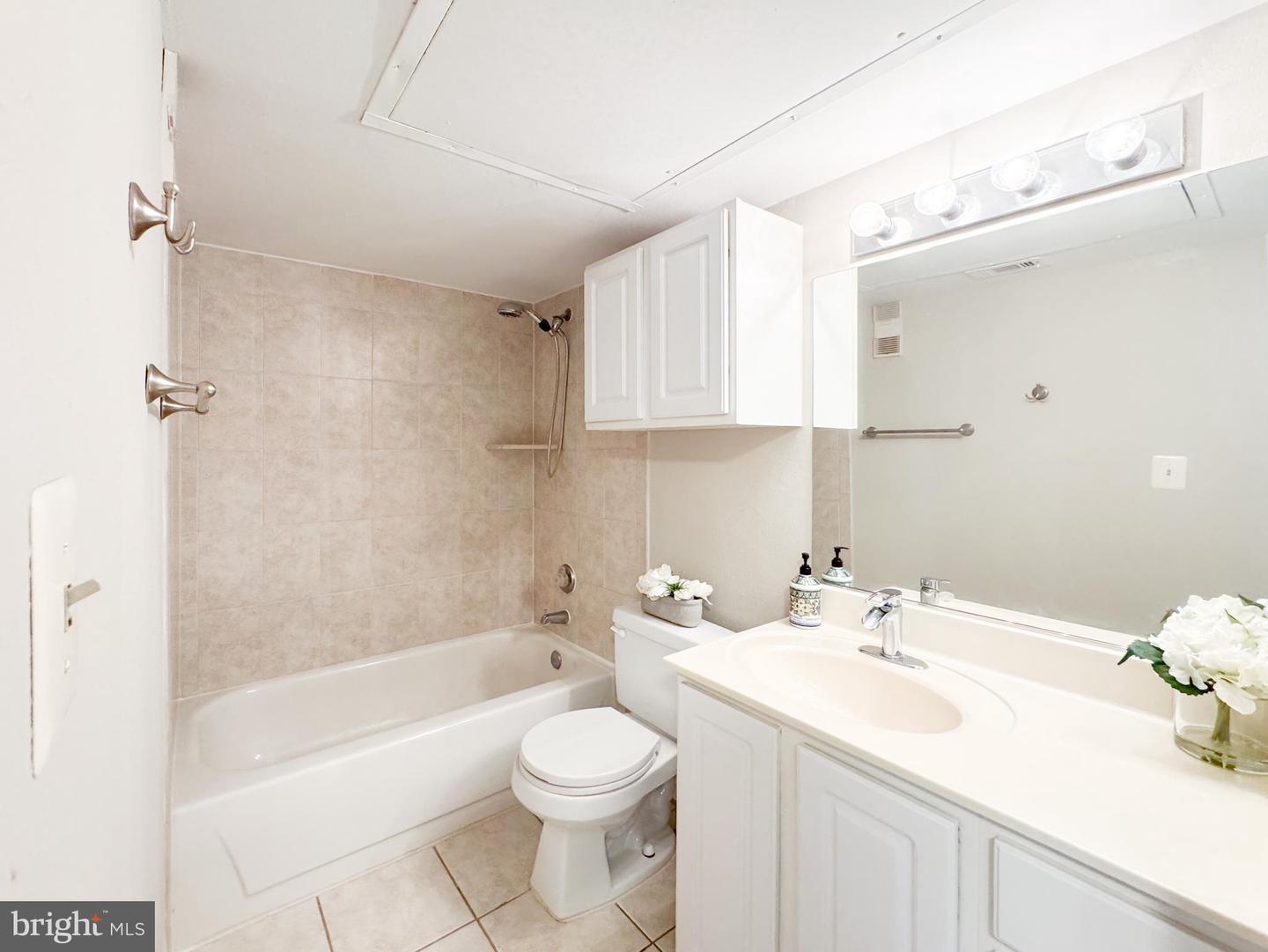12159 PENDERVIEW TER #931, FAIRFAX, Virginia 22033, 1 Bedroom Bedrooms, ,1 BathroomBathrooms,Residential,For sale,12159 PENDERVIEW TER #931,VAFX2259652 MLS # VAFX2259652