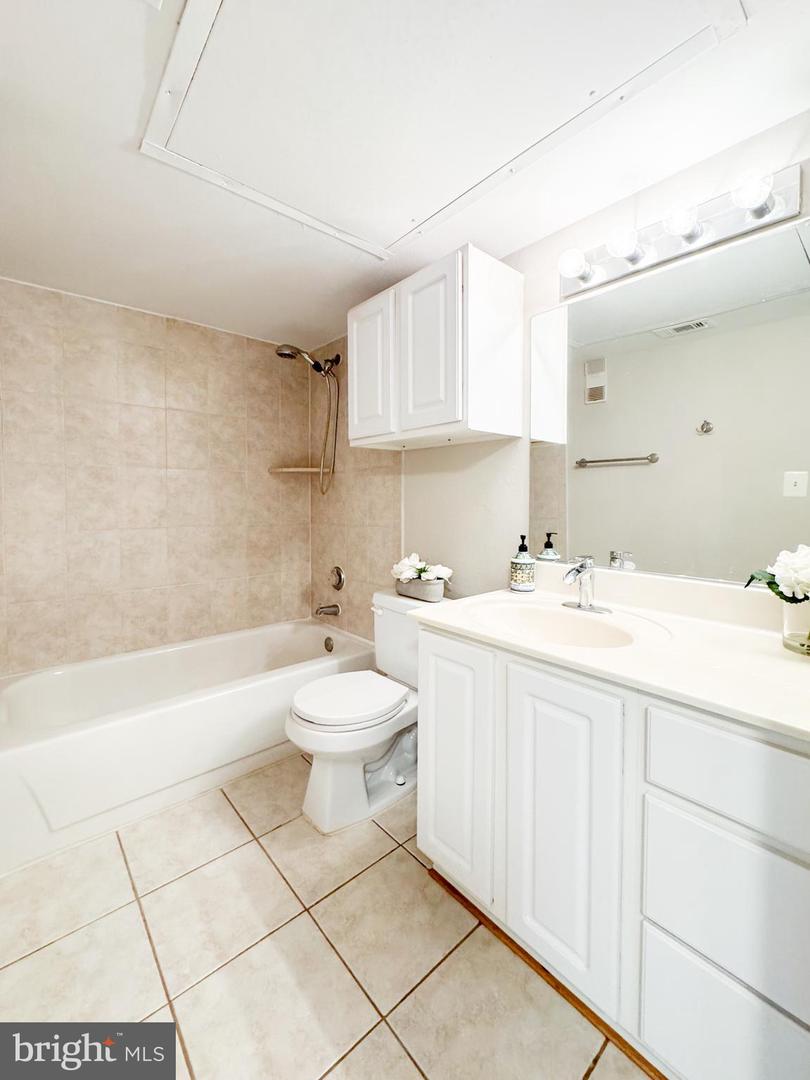 12159 PENDERVIEW TER #931, FAIRFAX, Virginia 22033, 1 Bedroom Bedrooms, ,1 BathroomBathrooms,Residential,For sale,12159 PENDERVIEW TER #931,VAFX2259652 MLS # VAFX2259652
