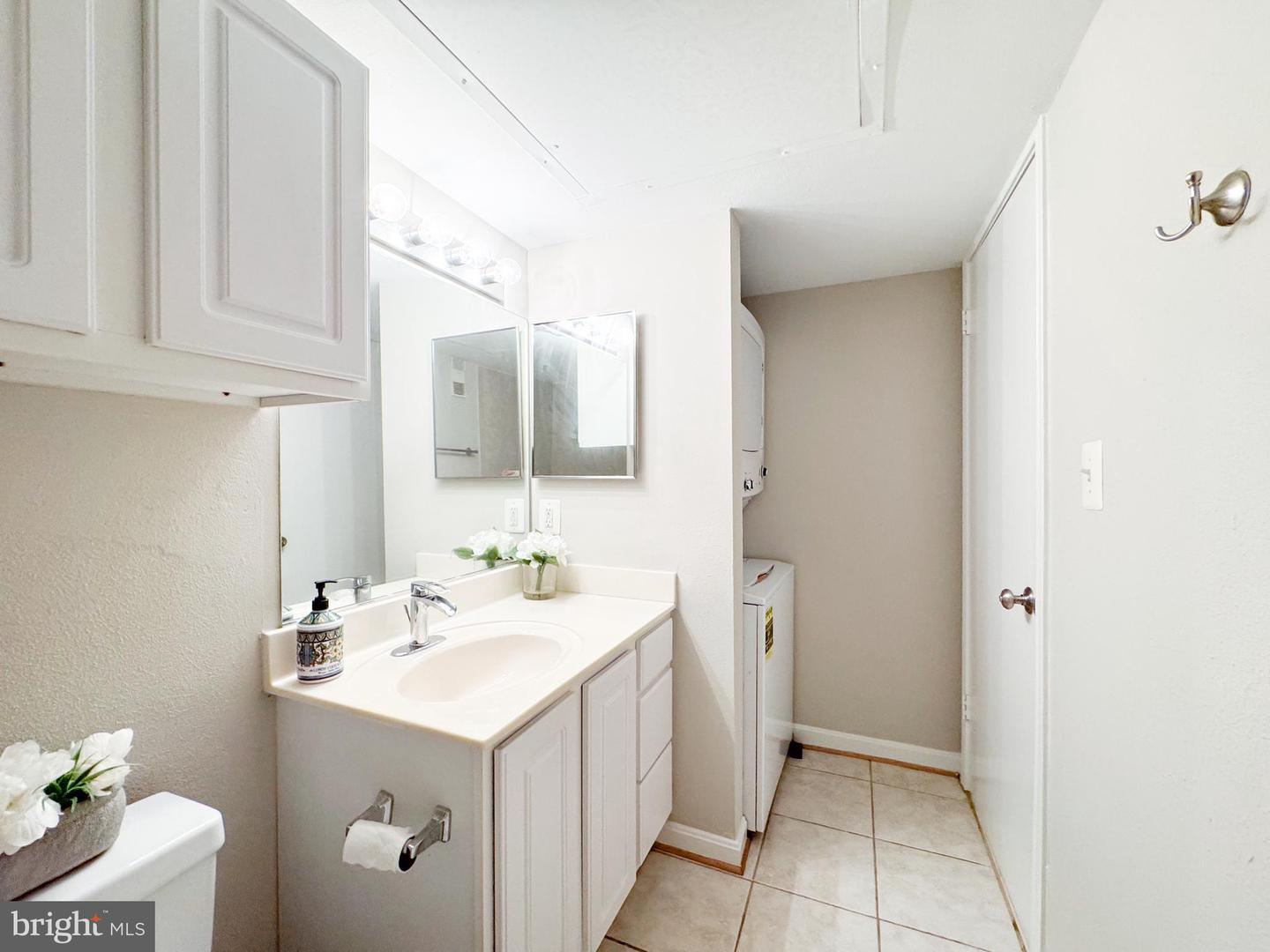12159 PENDERVIEW TER #931, FAIRFAX, Virginia 22033, 1 Bedroom Bedrooms, ,1 BathroomBathrooms,Residential,For sale,12159 PENDERVIEW TER #931,VAFX2259652 MLS # VAFX2259652