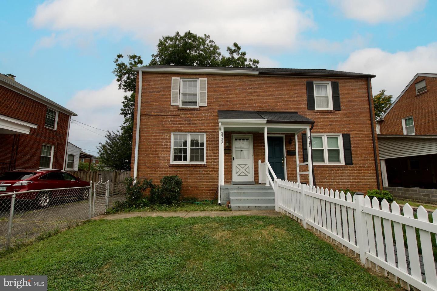 2728 S UHLE ST, ARLINGTON, Virginia 22206, 3 Bedrooms Bedrooms, ,2 BathroomsBathrooms,Residential,For sale,2728 S UHLE ST,VAAR2061942 MLS # VAAR2061942