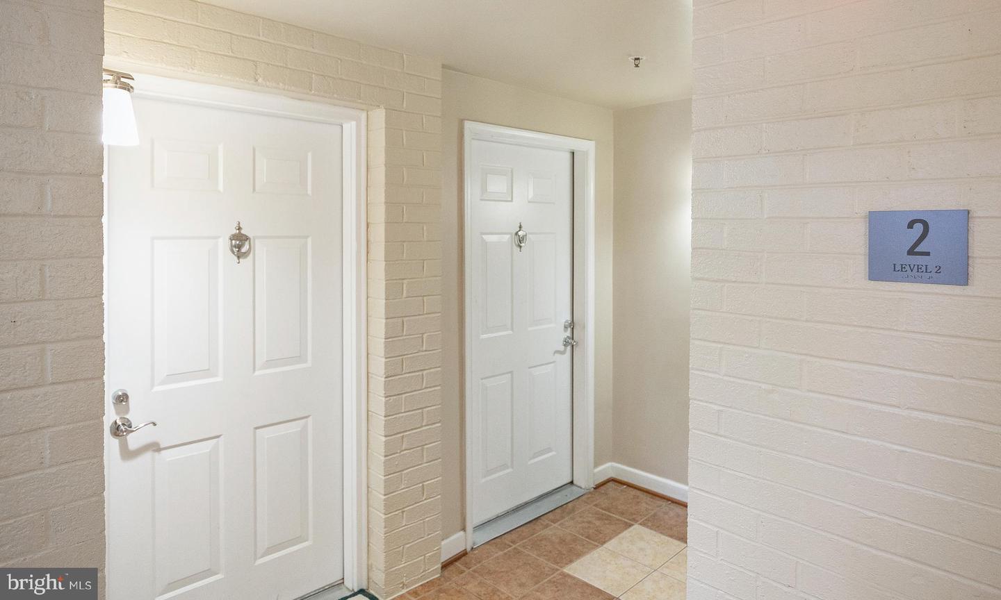 4193 S FOUR MILE RUN DR #202, ARLINGTON, Virginia 22204, 2 Bedrooms Bedrooms, ,2 BathroomsBathrooms,Residential,For sale,4193 S FOUR MILE RUN DR #202,VAAR2061948 MLS # VAAR2061948