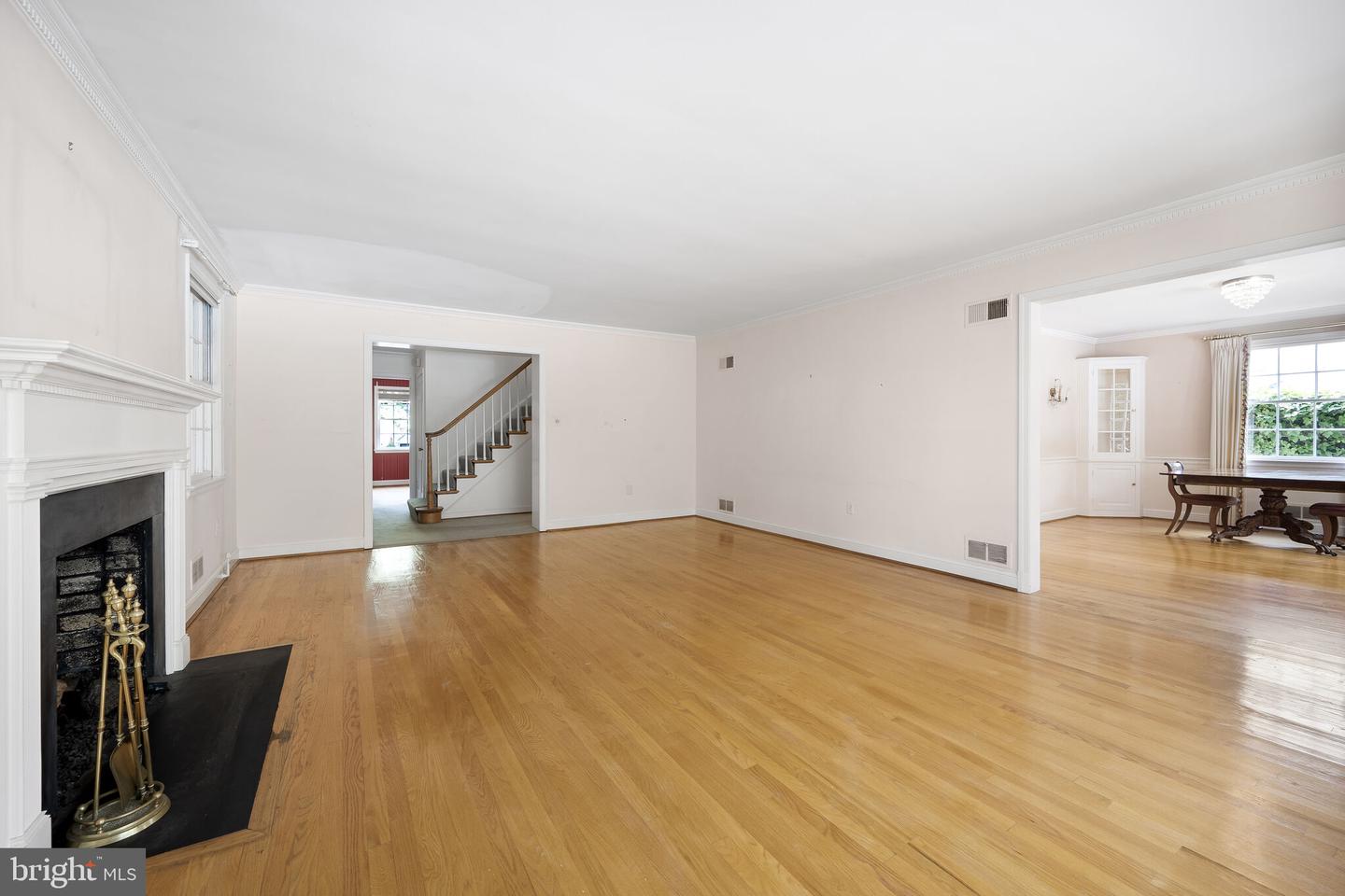 4846 VAN NESS ST NW, WASHINGTON, District Of Columbia 20016, 5 Bedrooms Bedrooms, ,4 BathroomsBathrooms,Residential,For sale,4846 VAN NESS ST NW,DCDC2213948 MLS # DCDC2213948