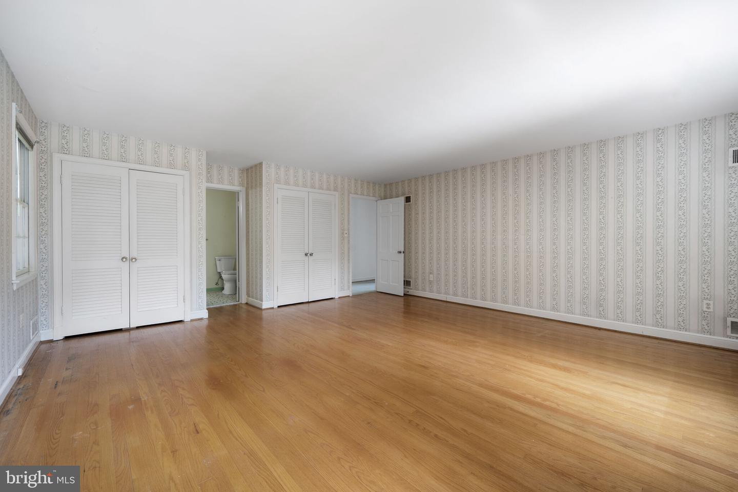 4846 VAN NESS ST NW, WASHINGTON, District Of Columbia 20016, 5 Bedrooms Bedrooms, ,4 BathroomsBathrooms,Residential,For sale,4846 VAN NESS ST NW,DCDC2213948 MLS # DCDC2213948