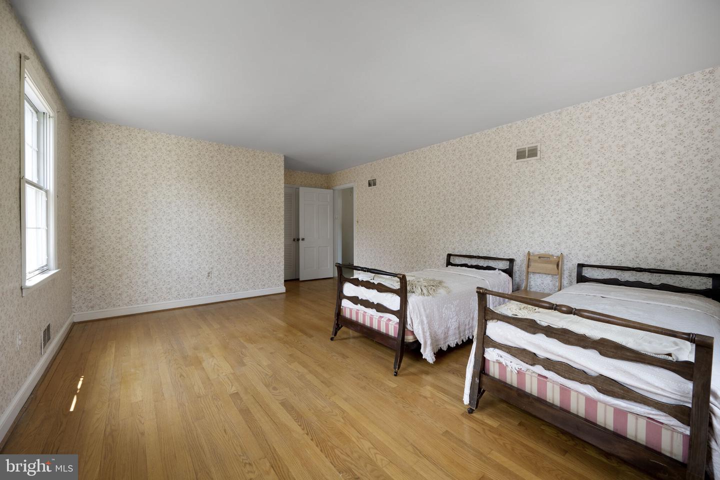 4846 VAN NESS ST NW, WASHINGTON, District Of Columbia 20016, 5 Bedrooms Bedrooms, ,4 BathroomsBathrooms,Residential,For sale,4846 VAN NESS ST NW,DCDC2213948 MLS # DCDC2213948
