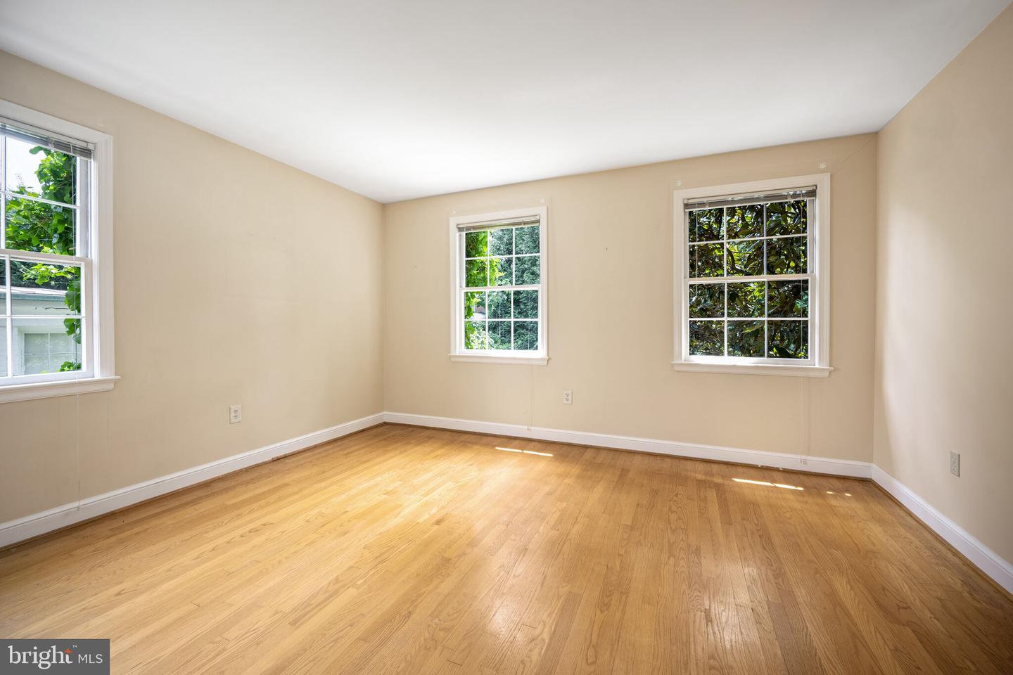 4846 VAN NESS ST NW, WASHINGTON, District Of Columbia 20016, 5 Bedrooms Bedrooms, ,4 BathroomsBathrooms,Residential,For sale,4846 VAN NESS ST NW,DCDC2213948 MLS # DCDC2213948