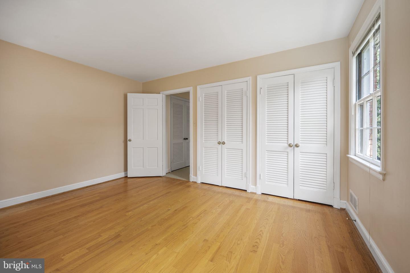 4846 VAN NESS ST NW, WASHINGTON, District Of Columbia 20016, 5 Bedrooms Bedrooms, ,4 BathroomsBathrooms,Residential,For sale,4846 VAN NESS ST NW,DCDC2213948 MLS # DCDC2213948