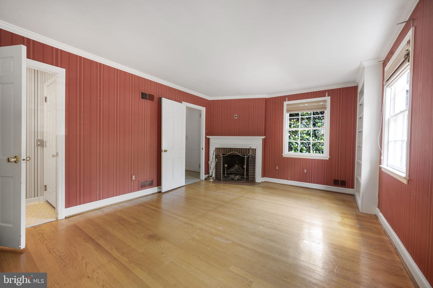 4846 VAN NESS ST NW, WASHINGTON, District Of Columbia 20016, 5 Bedrooms Bedrooms, ,4 BathroomsBathrooms,Residential,For sale,4846 VAN NESS ST NW,DCDC2213948 MLS # DCDC2213948