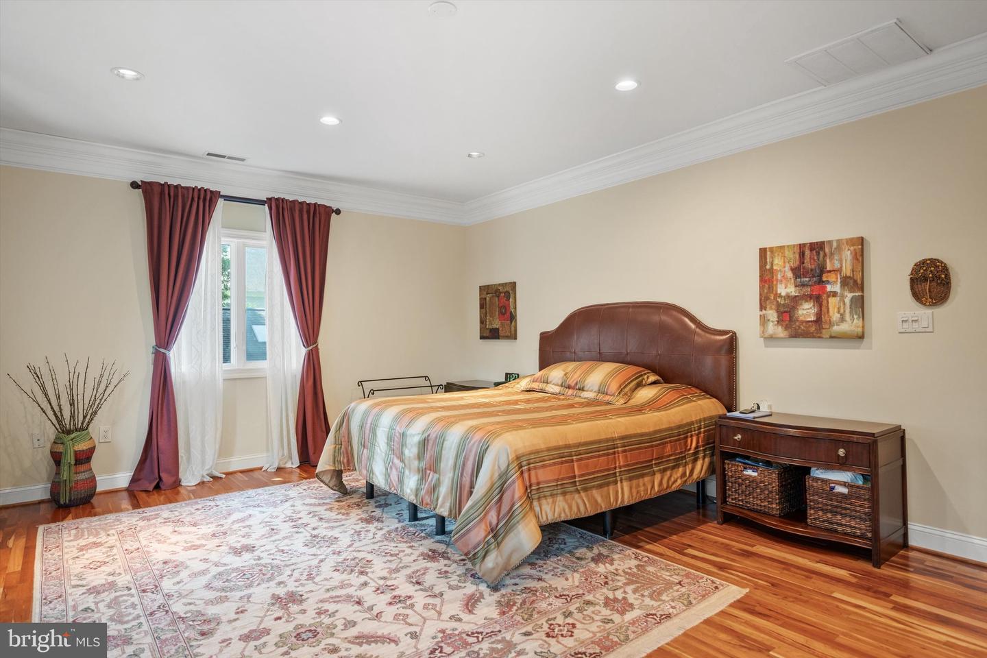 2131 GRAYSON PL, FALLS CHURCH, Virginia 22043, 5 Bedrooms Bedrooms, ,3 BathroomsBathrooms,Residential,For sale,2131 GRAYSON PL,VAFX2259784 MLS # VAFX2259784