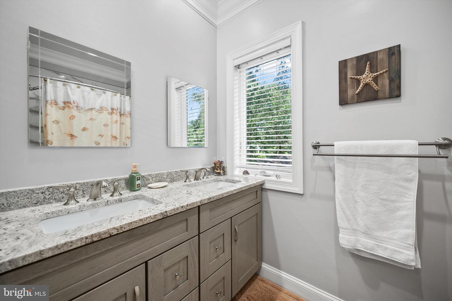 2131 GRAYSON PL, FALLS CHURCH, Virginia 22043, 5 Bedrooms Bedrooms, ,3 BathroomsBathrooms,Residential,For sale,2131 GRAYSON PL,VAFX2259784 MLS # VAFX2259784