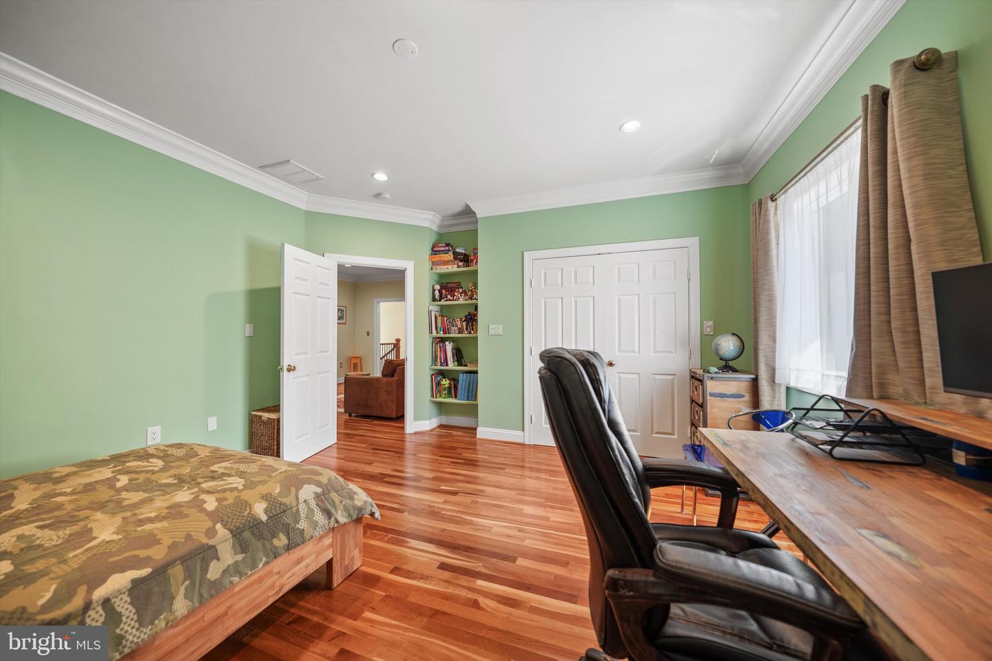 2131 GRAYSON PL, FALLS CHURCH, Virginia 22043, 5 Bedrooms Bedrooms, ,3 BathroomsBathrooms,Residential,For sale,2131 GRAYSON PL,VAFX2259784 MLS # VAFX2259784
