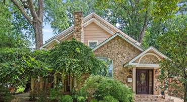 2131 GRAYSON PL, FALLS CHURCH, Virginia 22043, 5 Bedrooms Bedrooms, ,3 BathroomsBathrooms,Residential,For sale,2131 GRAYSON PL,VAFX2259784 MLS # VAFX2259784
