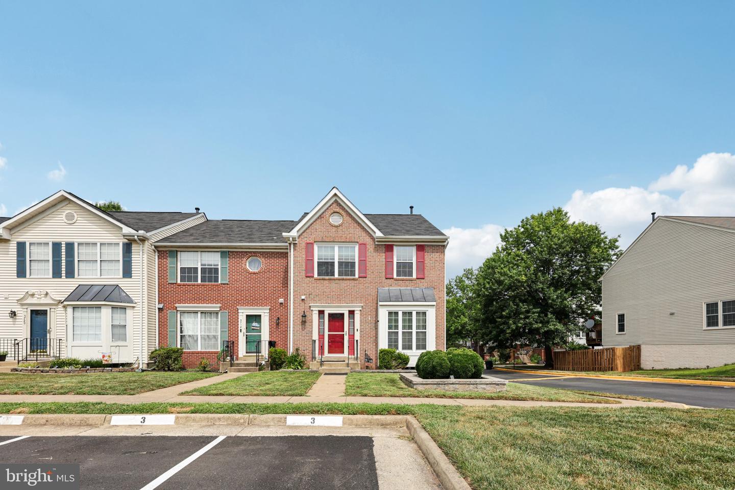 5716 BELCHER FARM DR, CENTREVILLE, Virginia 20120, 3 Bedrooms Bedrooms, ,2 BathroomsBathrooms,Residential,For sale,5716 BELCHER FARM DR,VAFX2259848 MLS # VAFX2259848