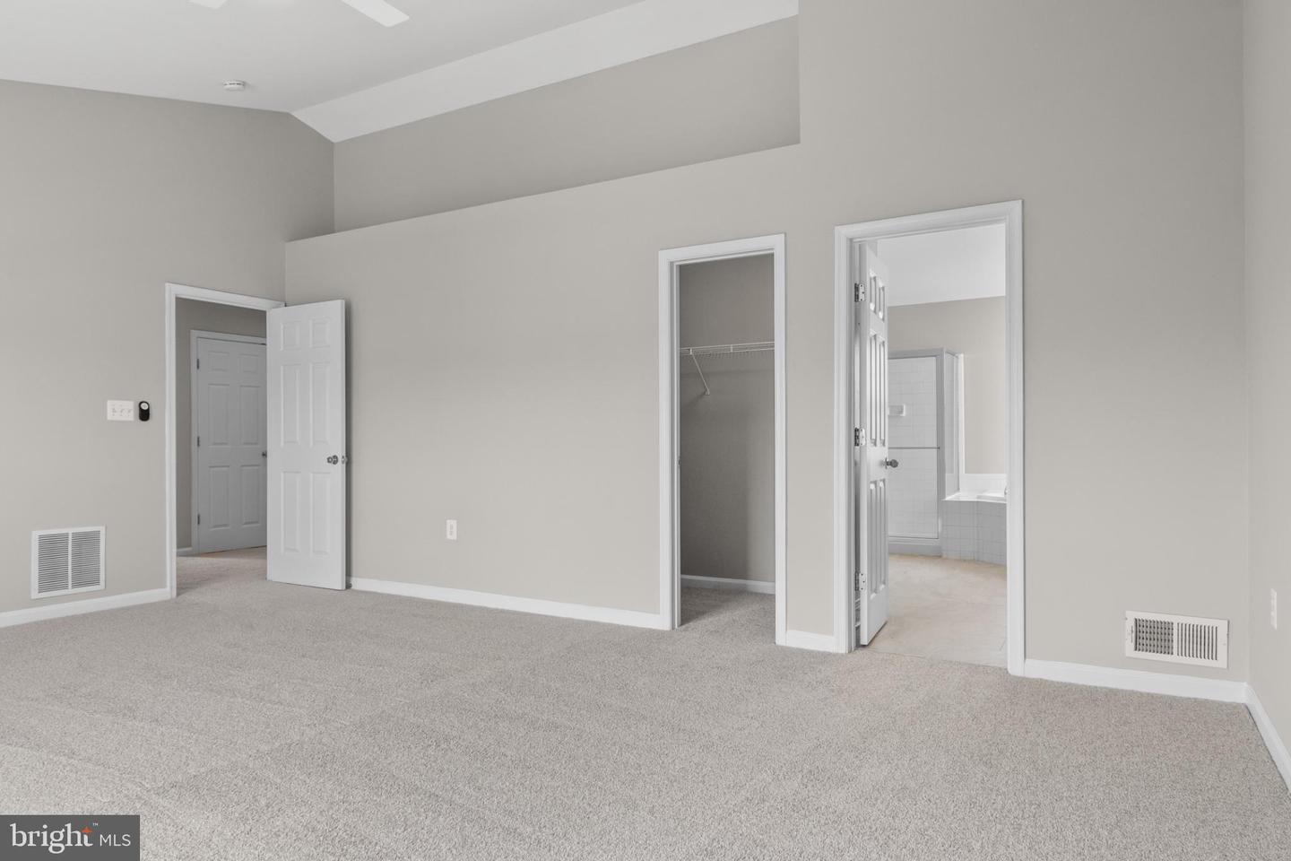 322 WHIPP DR SE, LEESBURG, Virginia 20175, 4 Bedrooms Bedrooms, 14 Rooms Rooms,3 BathroomsBathrooms,Residential,For sale,322 WHIPP DR SE,VALO2104094 MLS # VALO2104094