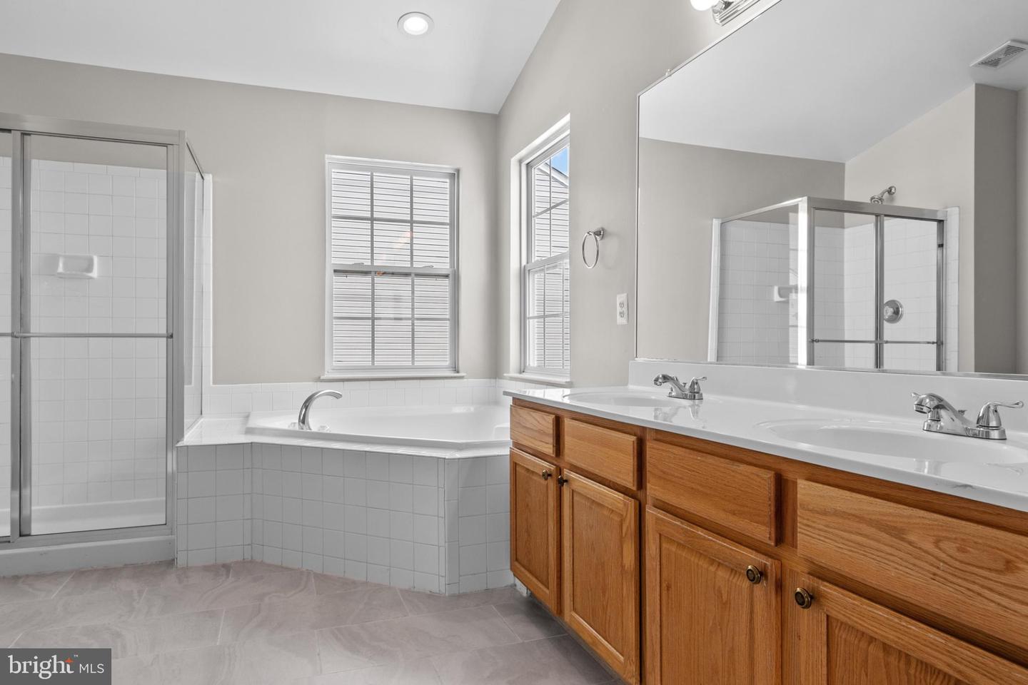 322 WHIPP DR SE, LEESBURG, Virginia 20175, 4 Bedrooms Bedrooms, 14 Rooms Rooms,3 BathroomsBathrooms,Residential,For sale,322 WHIPP DR SE,VALO2104094 MLS # VALO2104094