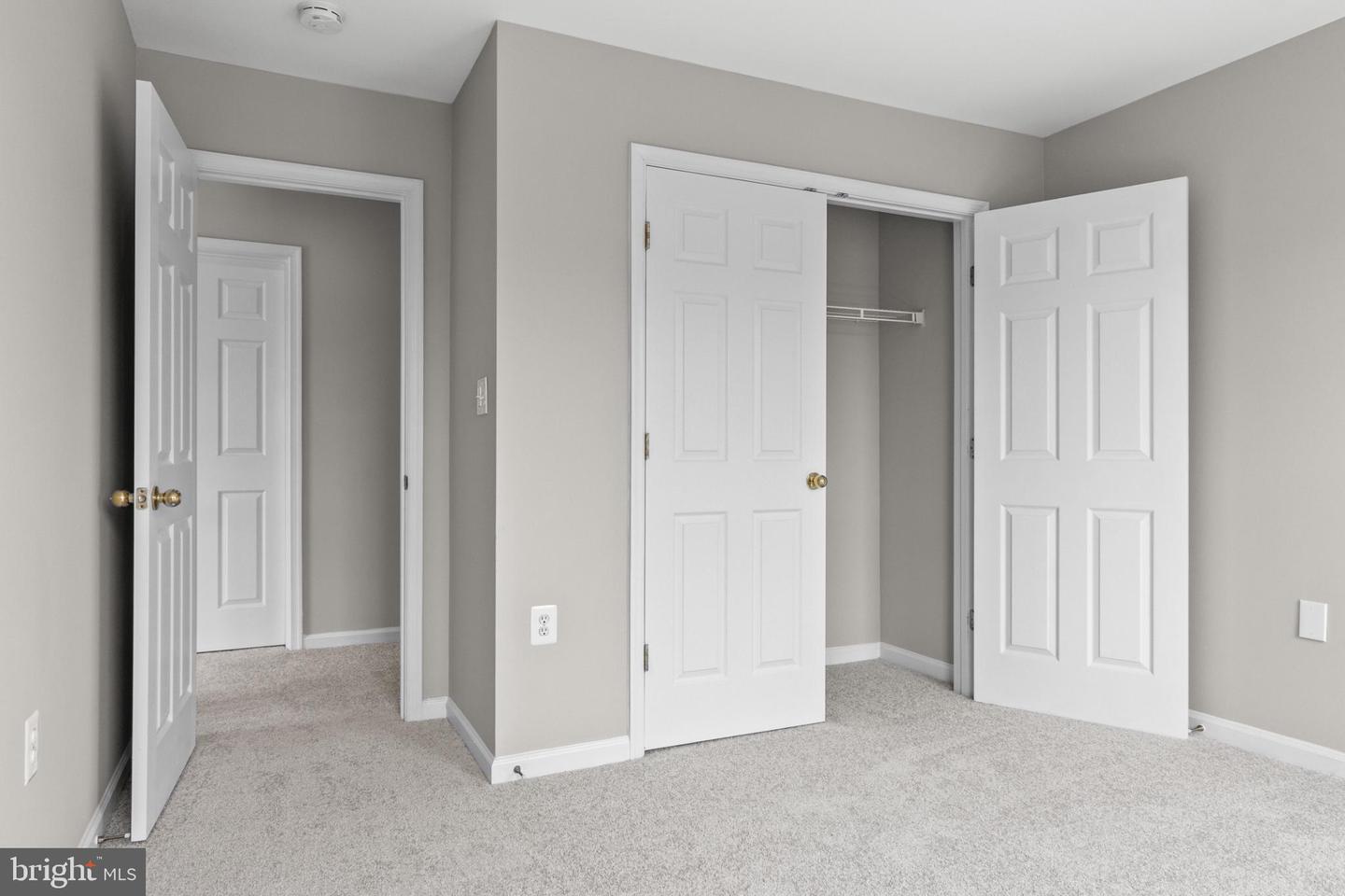 322 WHIPP DR SE, LEESBURG, Virginia 20175, 4 Bedrooms Bedrooms, 14 Rooms Rooms,3 BathroomsBathrooms,Residential,For sale,322 WHIPP DR SE,VALO2104094 MLS # VALO2104094