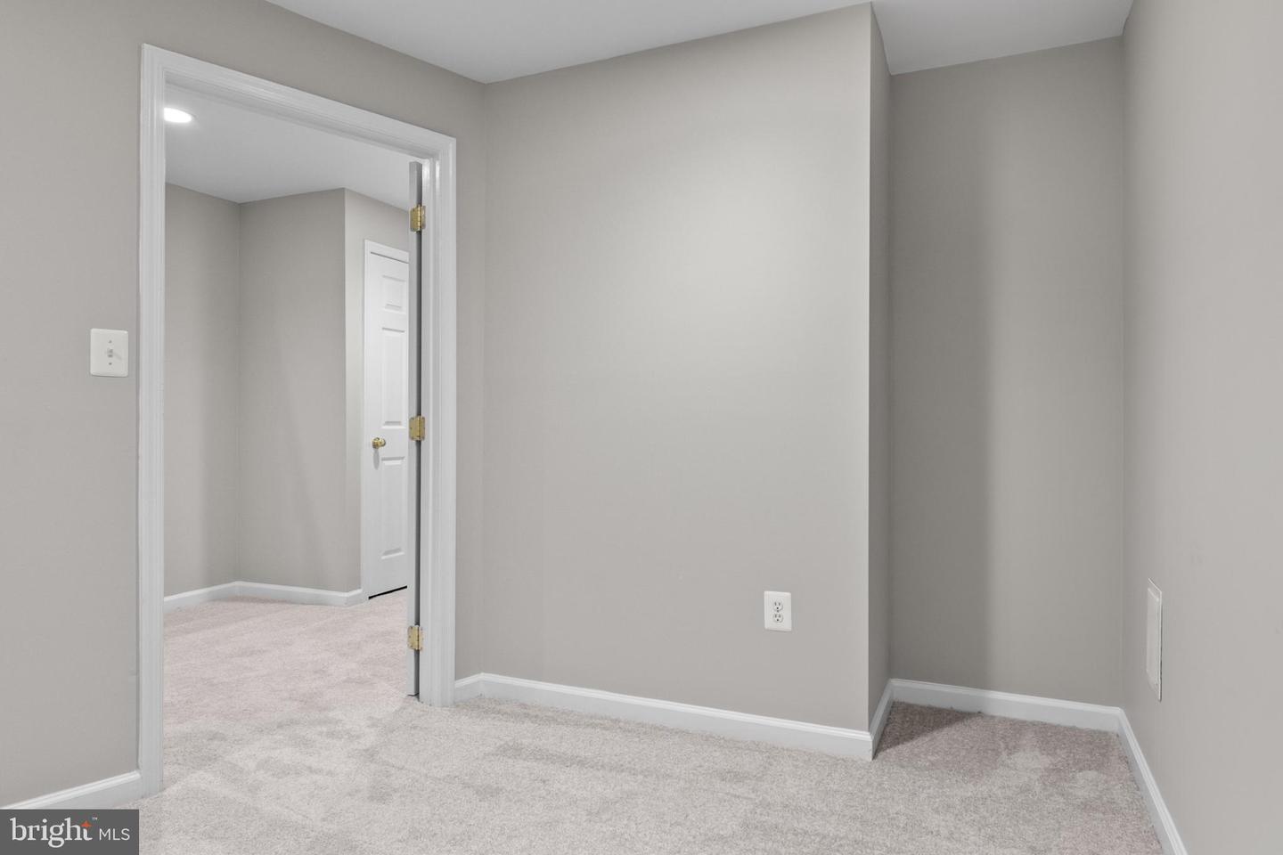 322 WHIPP DR SE, LEESBURG, Virginia 20175, 4 Bedrooms Bedrooms, 14 Rooms Rooms,3 BathroomsBathrooms,Residential,For sale,322 WHIPP DR SE,VALO2104094 MLS # VALO2104094