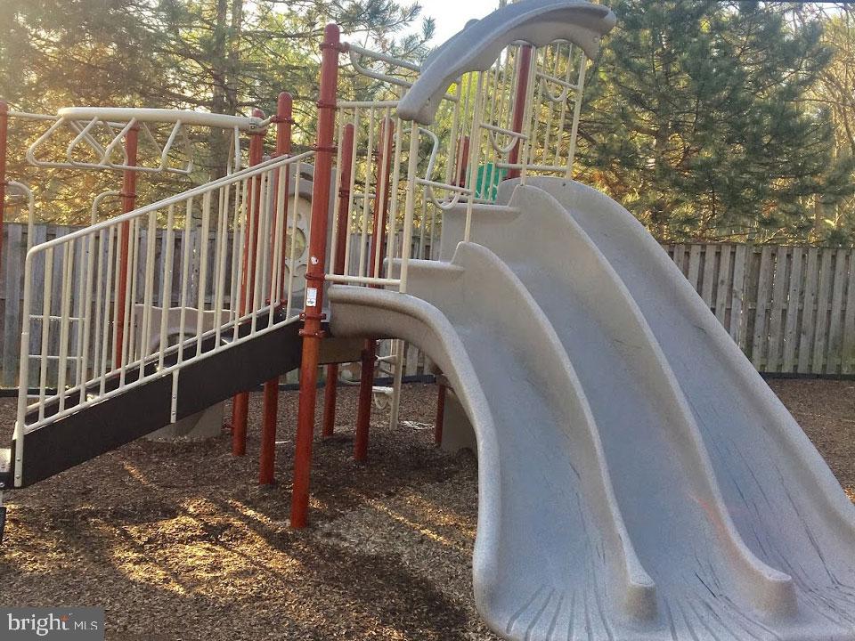 322 WHIPP DR SE, LEESBURG, Virginia 20175, 4 Bedrooms Bedrooms, 14 Rooms Rooms,3 BathroomsBathrooms,Residential,For sale,322 WHIPP DR SE,VALO2104094 MLS # VALO2104094