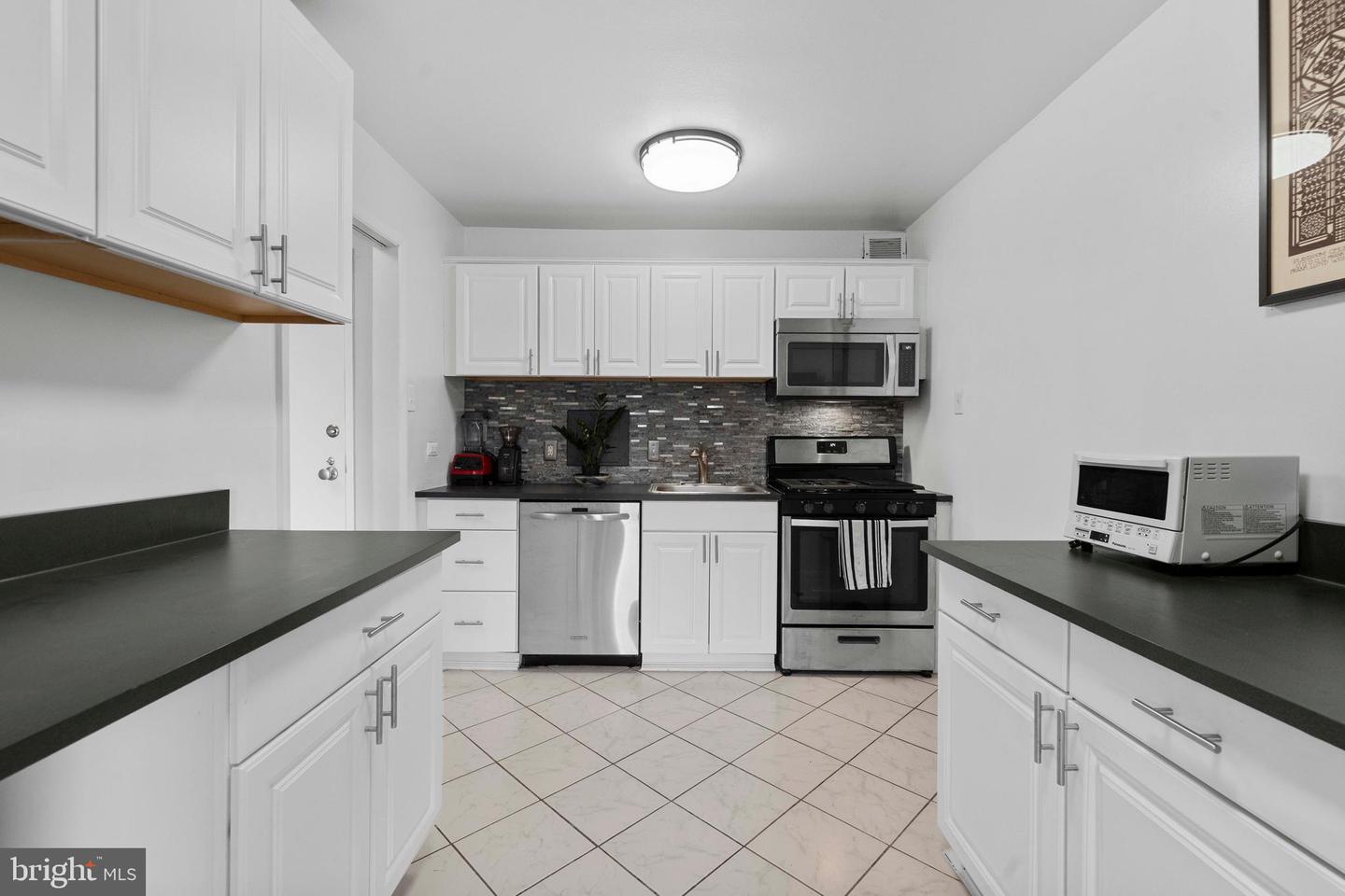4501 ARLINGTON BLVD #408, ARLINGTON, Virginia 22203, 2 Bedrooms Bedrooms, ,1 BathroomBathrooms,Residential,For sale,4501 ARLINGTON BLVD #408,VAAR2062008 MLS # VAAR2062008