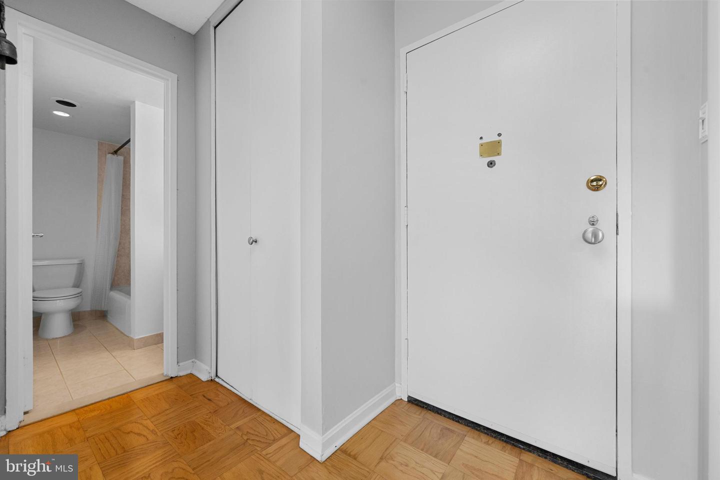 4501 ARLINGTON BLVD #408, ARLINGTON, Virginia 22203, 2 Bedrooms Bedrooms, ,1 BathroomBathrooms,Residential,For sale,4501 ARLINGTON BLVD #408,VAAR2062008 MLS # VAAR2062008